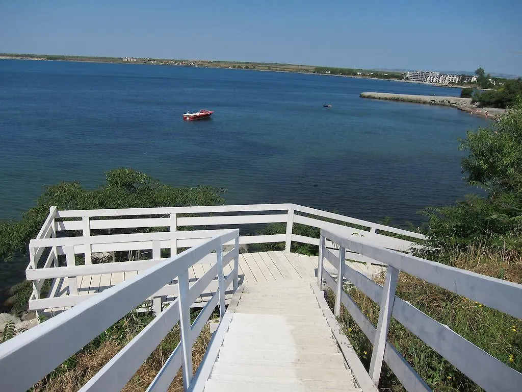 Blue Bay Palace Apart Complex Pomorie Aparthotel