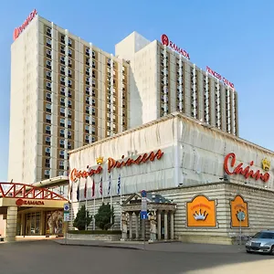 Ramada By Wyndham Center 4* София