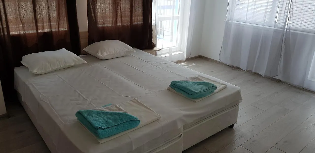 Blue Bay Palace Apart Complex Pomorie Lägenhetshotell