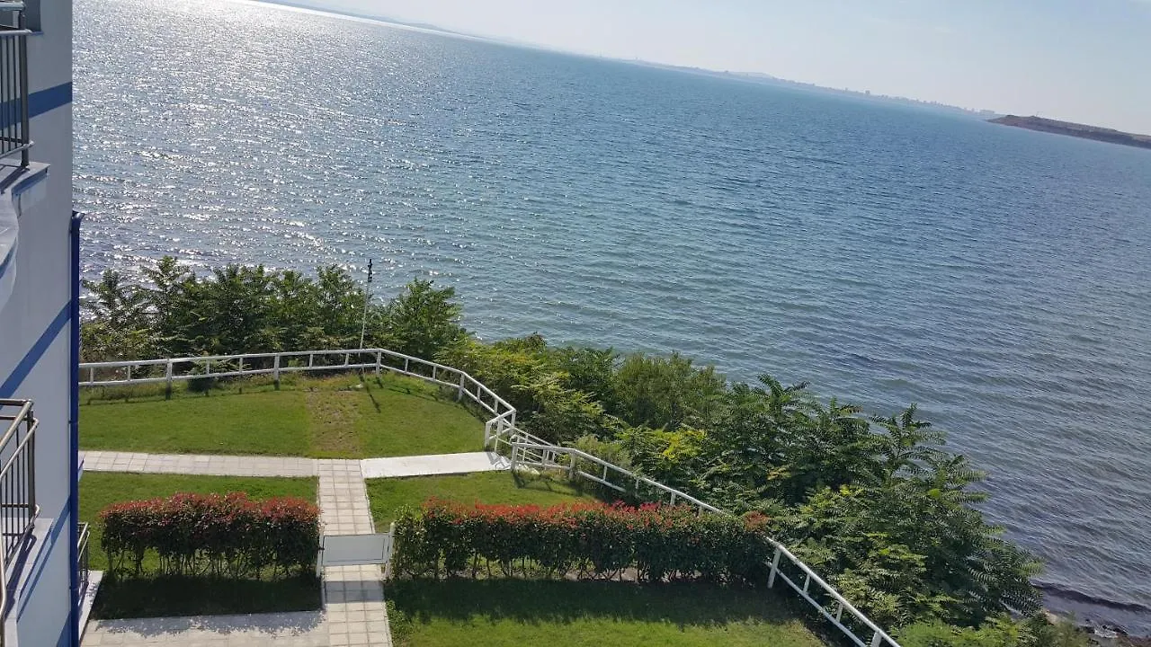 Blue Bay Palace Apart Complex Pomorie Lägenhetshotell